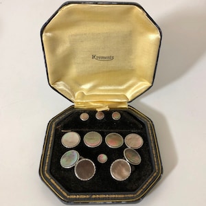 Krementz Art Deco Gold and Abalone with Platinum Inlay Rims Complete Tuxedo Stud Set with Matching Cufflinks in Original Box 1930s