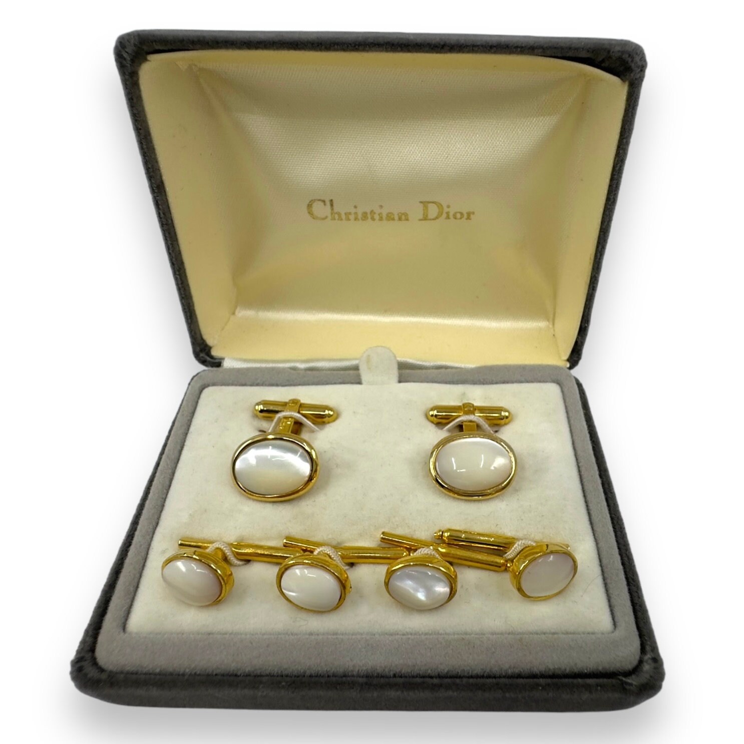Dior　ヴィンテージ　カフス No.1575 Christian Dior 1960's Gold Plate & Mother of Pearl 4 Tuxedo