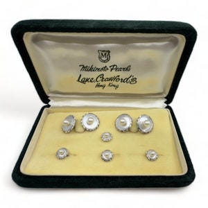 Mikimoto Art Deco 1940's Silver Mother of Pearl and Pearl 4 Tuxedo Shirt Stud con gemelos de doble cara a juego en caja de presentación