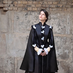 Renaissance Black Dress, 16th Century Spanish Fashion, Renaissance Court Costume