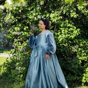 Grey Blue Renaissance Dress, 1500s Dove Gray Renaissance Wedding Gown