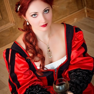 Red and Black Renaissance Dress, Italian Renaissance Costume, 1500s Gown image 3