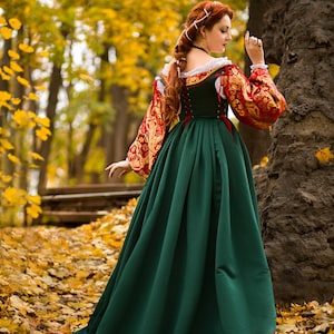 Red and Green Renaissance Gown, 1500s Borgia Gown, Renfaire Queen Dress, Fairy Renaissance Corsetted Fantasy Dress