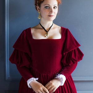 Red Velvet Renaissance Dress Elizabeth Bathory Gown | Etsy