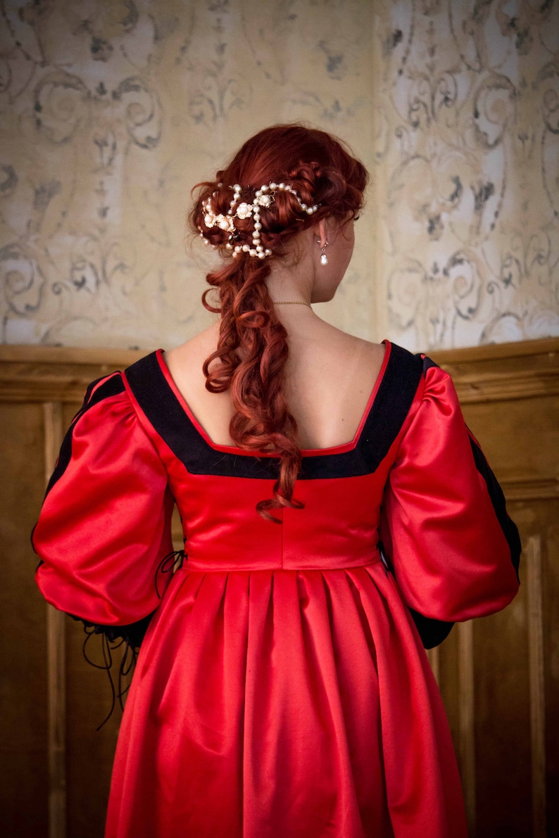 Red and Black Renaissance Dress, Italian Renaissance Costume, 1500s Gown image 8