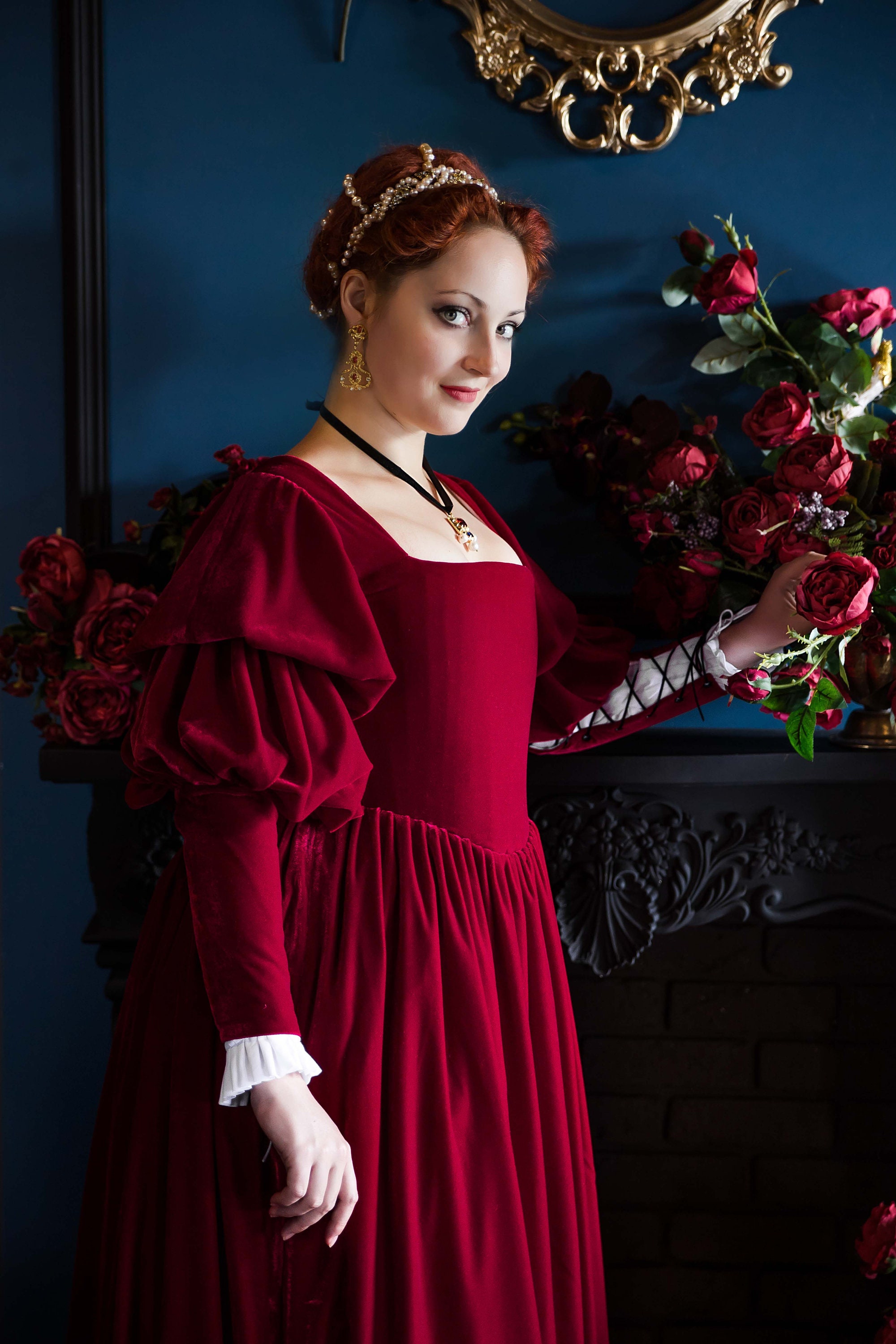 Red Velvet Renaissance Dress Elizabeth Bathory Gown Etsy UK