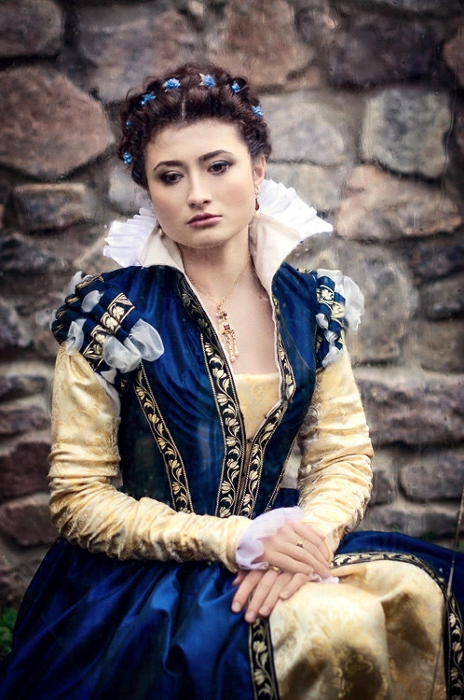 Dark Blue Taffeta Renaissance Dress, Renfaire Queen Attire, 16th
