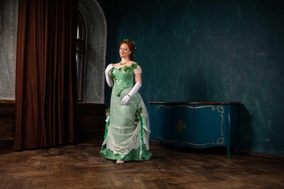 Christmas Victorian Dress, 1880s Ivy Ballgown, Green Victorian Ivy Gown