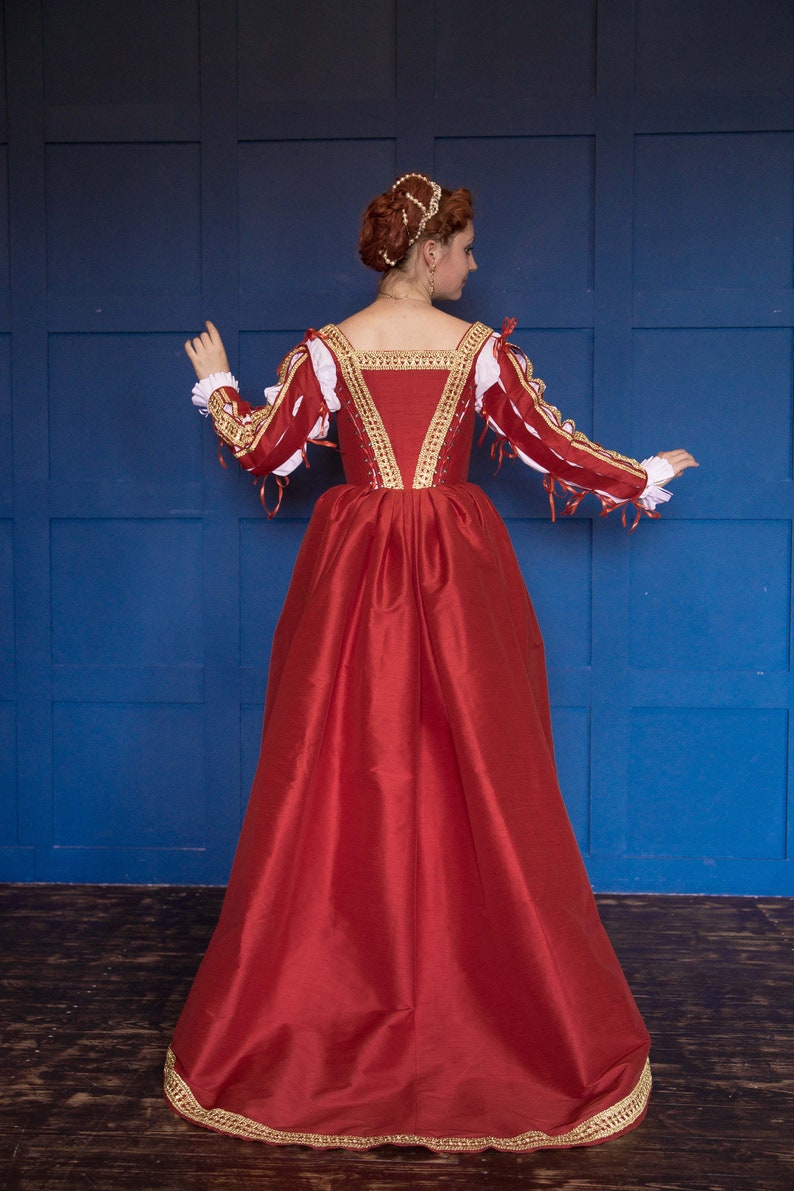 Red and Gold Renaisance Dress 1500s Italian Renaissance Gown Etsy