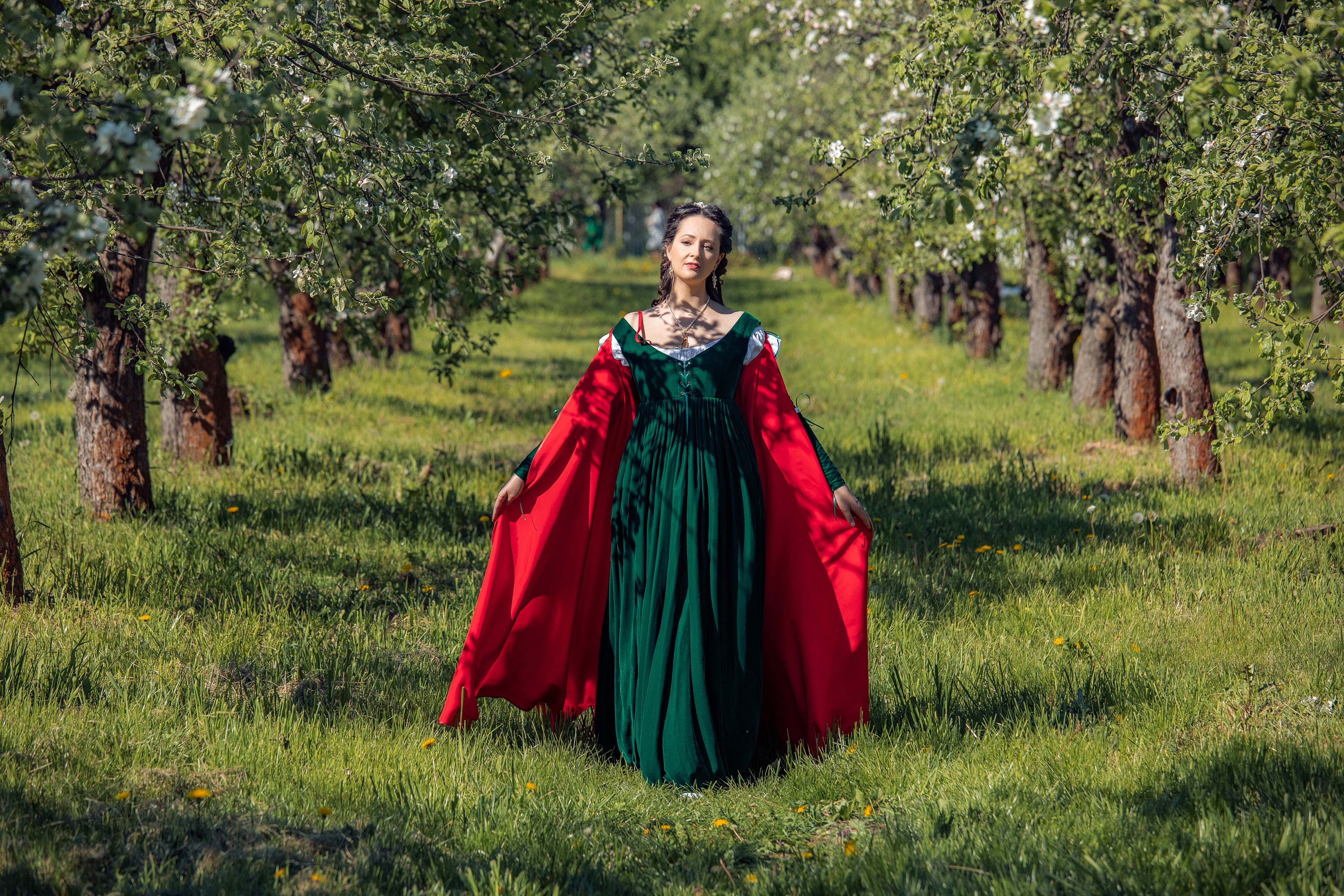 green velvet renaissance dress Green Velvet Renaissance Gown: 1490s Venetian Dress, Luxurious Borgia Outfit
