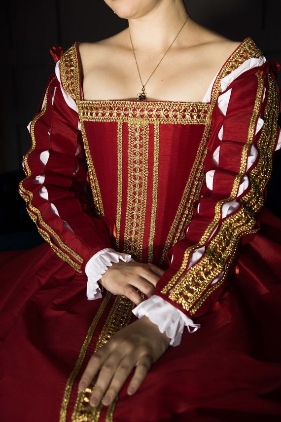 Red and Gold Renaisance Dress, 1500s Italian Renaissance Gown -  Finland