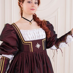 Dark Red Renaissance Dress, 1500s Renaissance Gown image 5