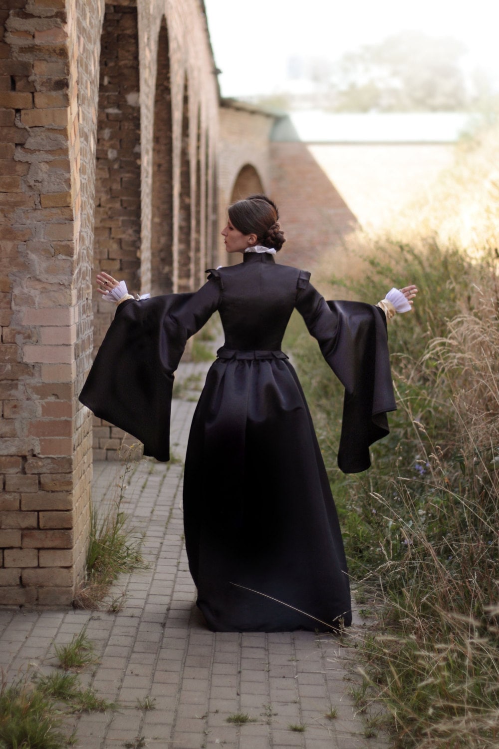 renaissance dress black Dark Queen Black and Gold Gown, Halloween Renaissance Dress, Elizabethan Dark Fantasy Gown