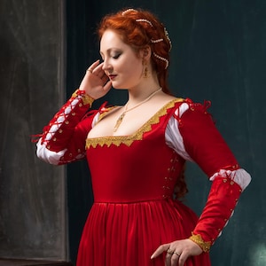Red Renaissance Gown, Crimson Red 1490s Borgia Dress, Renfaire Female Costume, 1500s Dress With Corset, Renaissance Festival Apparel