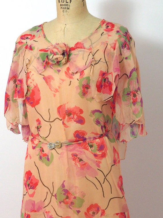 Antique 1920s Flapper Style Floral Flutter Sleeve