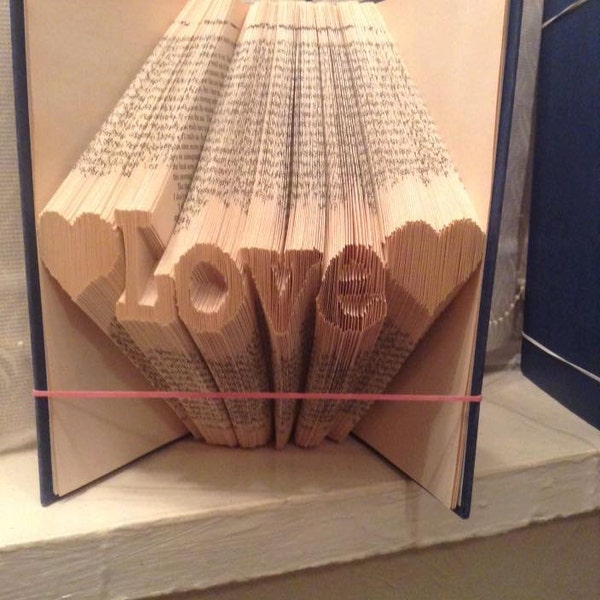 Book folding art pattern for Love with hearts either side