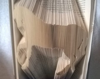 Book folding art pattern for a horse