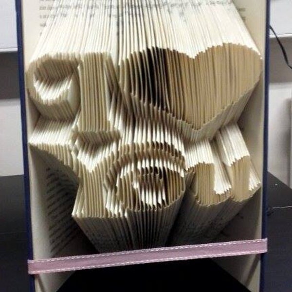 Book folding art pattern for I <3 ( heart / love ) You