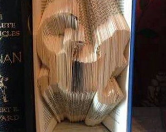 Book folding art pattern for a bearded dragon