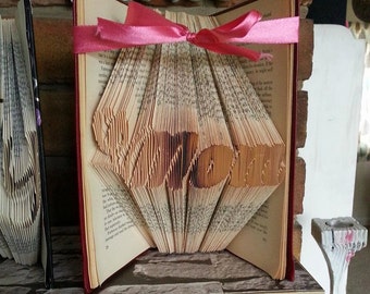 Book folding art pattern for Mom with a tulip flower