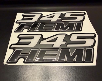 Emblemas 345 Hemi para guardabarros (par) para Challenger/Charger/Durango/RAM/Grand Cherokee en color blanco.