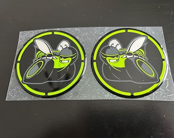 Incrustaciones para portavasos del compartimento del motor Scat Pack Challenger (juego de 2) en verde sublime