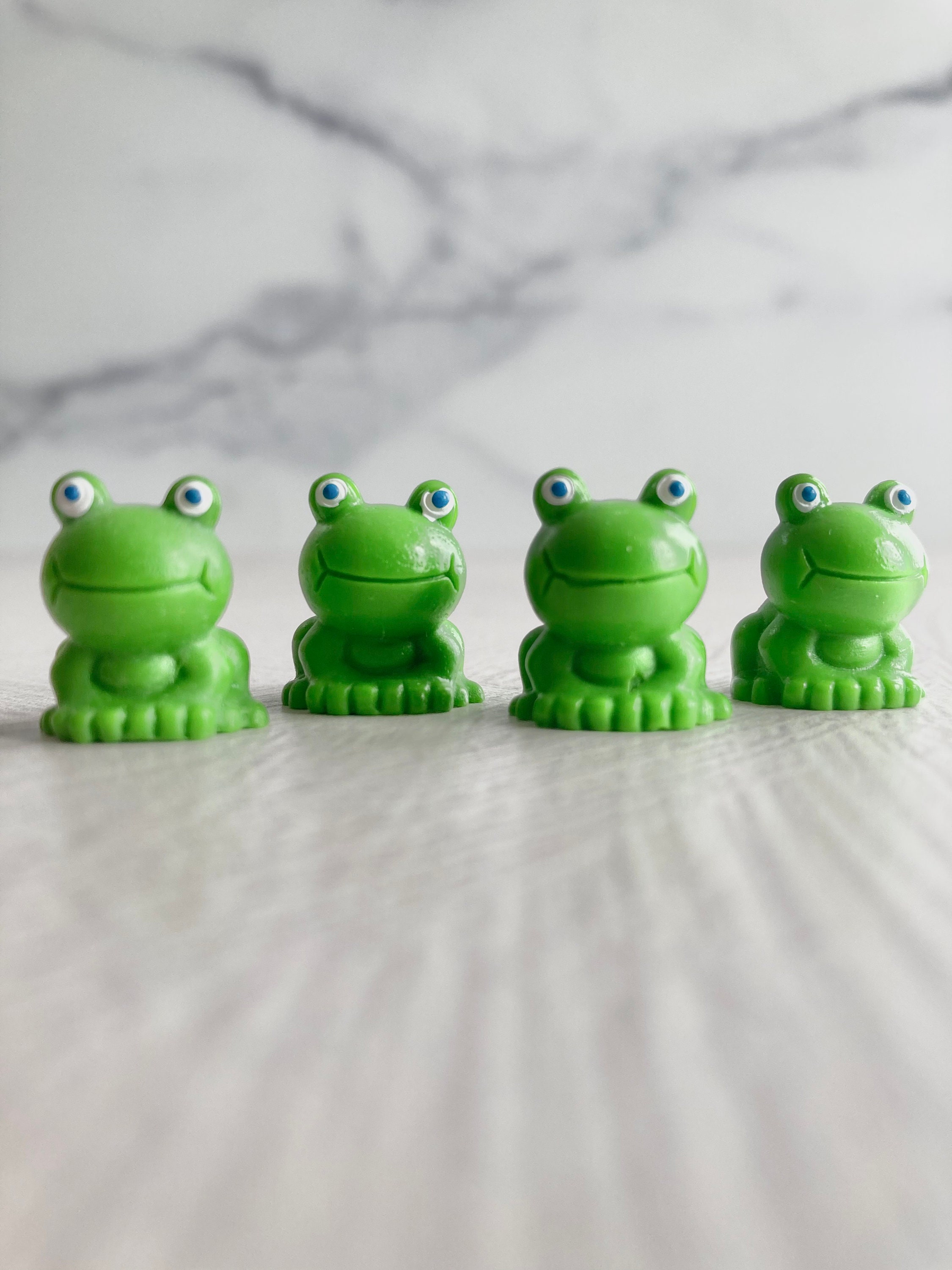50 Pcs Mini Frog Garden Decor Green Frog Figurines Miniature Home Décor Tiny  Plastic Frogs Fairy Garden Decor