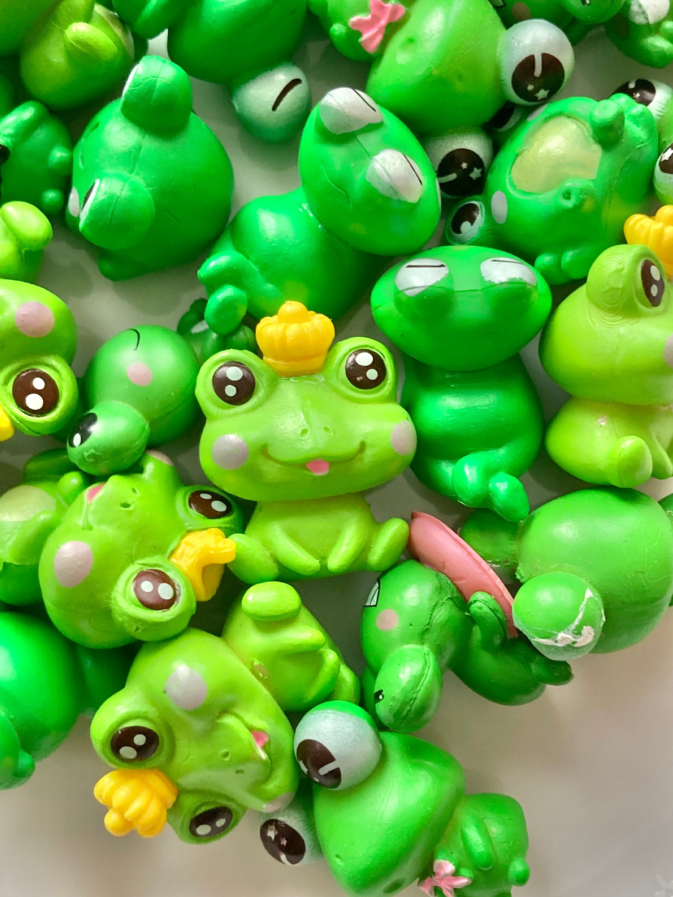 Adorable Tiny Plastic Frogs for Fairy Garden Set of 4 
