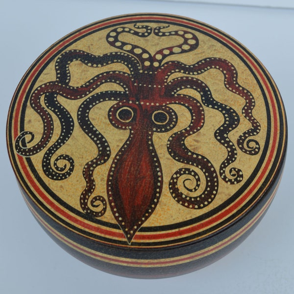 Minoan Pottery Small Pyxis with Octopus Replica 2700 B.C.-1500 B.C.
