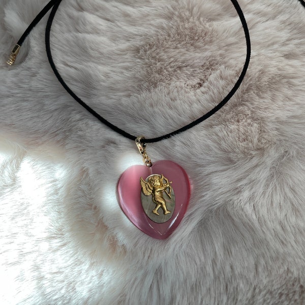 Collana VINTAGE in pietra naturale oversize Cupido cuore rosa Collana fata Grunge finta pelle scamosciata cravatta angelo girocollo gioielli anime gioielli indie artistici