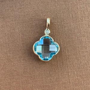 14k solid gold, natural white diamond, blue topaz pendant, four leaf clover, lucky charm, flower pendant, checkerboard cut, briolette