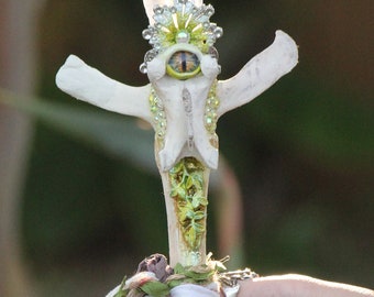 Varita Manifestante, Hueso de Ciervo, Intención, Hecha a Mano, Varita de Bruja, Arte, Brujería, Metafísica, Anillo de Neptuno, Magia Lunar