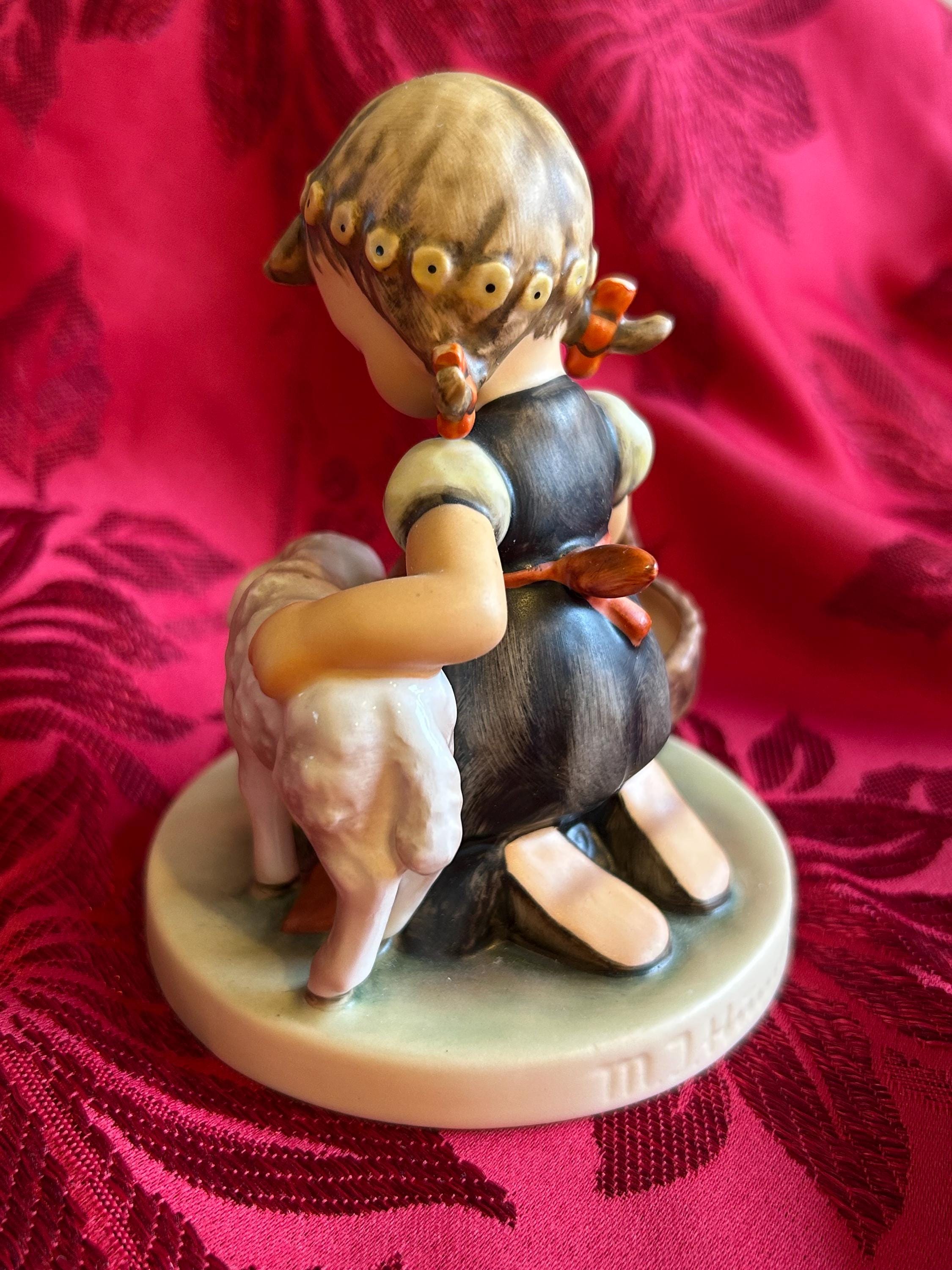 Favorite Pet Hummel Goebel #361 Girl Feeding Lamb TMK7 - Etsy
