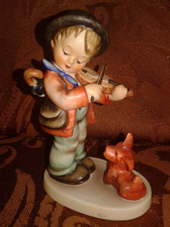 hummel boy playing violin