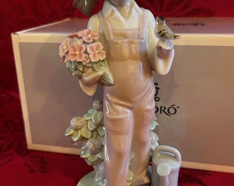 Lladro Holy Mary Porcelain Figurine, Nao, Santa Maria, 1442, Made