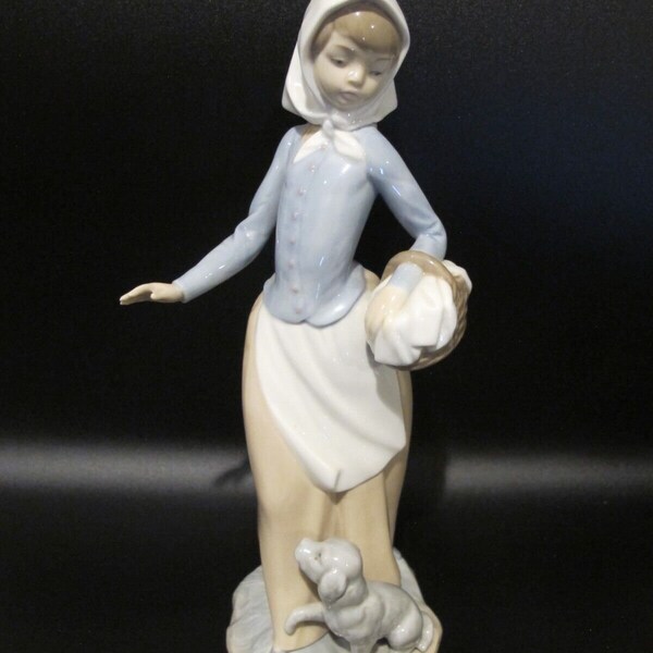 Lladro Nao Girl with dog and Basket the Picnic 10.50 inches tall excellent in box glossy finish