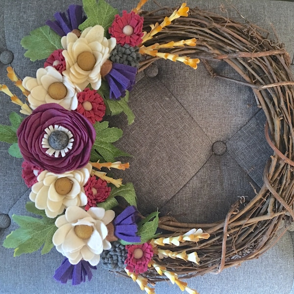 14" Felt Floral Mix bouquet Wreath