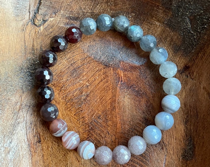 Smitten Bracelet | Botswana Agate, Garnet, Purple Aventurine + Labradorite | 8 mm | Spiritual Junkies | Yoga | Mala Beads