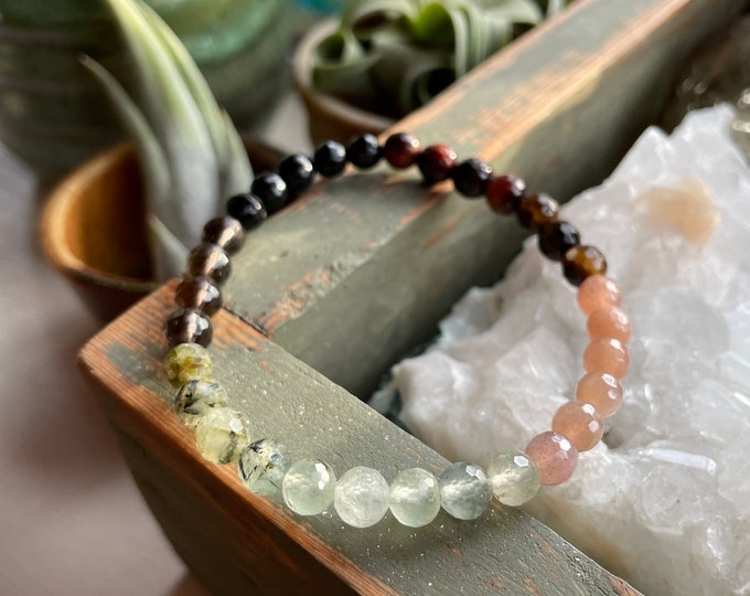 Mini Imbolc Bracelet | Onyx, Smoky Quartz, Prehnite, Moonstone, Tiger Eye + Red Tiger Eye | 6 mm | Spiritual Junkies