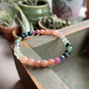 Mini Choose Kindness Bracelet | Moss Agate, Prehnite, Sunstone, Strawberry Sunstone + Ruby | 6 mm | Spiritual Junkies | Yoga Mala Beads