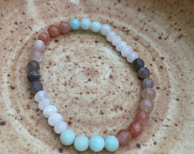 Mini Coastal Dreaming Bracelet | Amazonite, Sunstone + Rainbow Moonstone | 6 mm | Spiritual Junkies | Yoga Mala