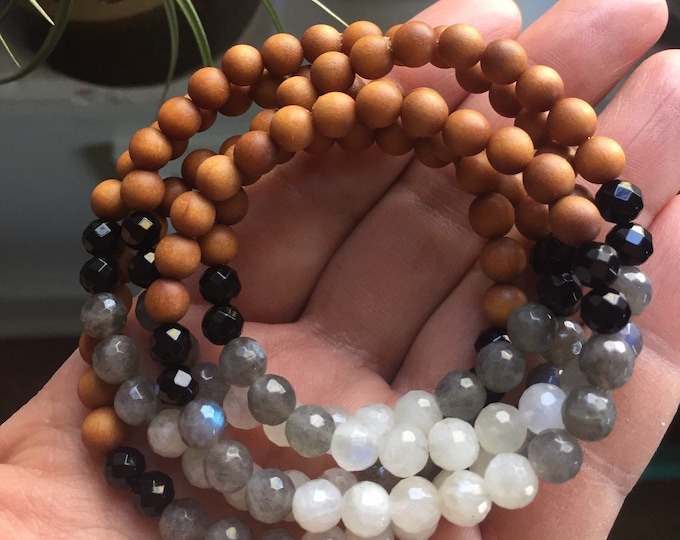 Mini Moon Phased Bracelet | Sandalwood, Onyx, Labradorite + Moonstone Ombré | 6 mm | Spiritual Junkies | Yoga + Meditation | Mala