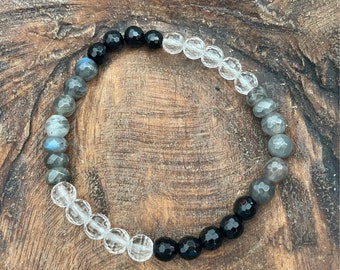 The Manifestor Mini Bracelet | Onyx, Labradorite, + Quartz | 6 mm | Spiritual Junkies | Yoga | Mala Beads