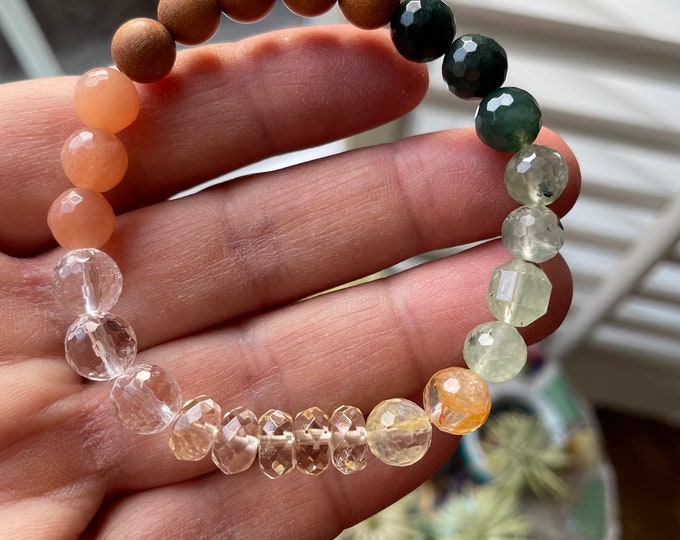 Sunchild Bracelet | Sandalwood, Sunstone, Quartz, Citrine, Prehnite + Moss Agate | 8 mm | Spiritual Junkies | Yoga + Meditation