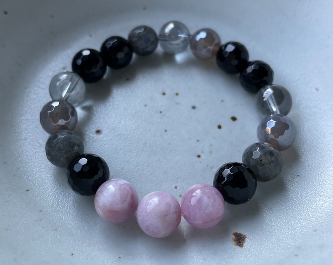 Chunky Grace II Bracelet | Onyx, Labradorite, Mystic Silver Agate, Silver Quartz + Kunzite | 10 mm | Spiritual Junkies | Mala Beads