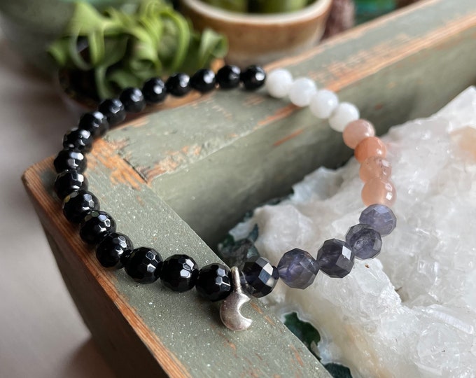 Mini Demilune Bracelet | Onyx, Iolite, Grey Moonstone, Rainbow Moonstone + Sterling Silver Moon | 6 mm | Spiritual Junkies