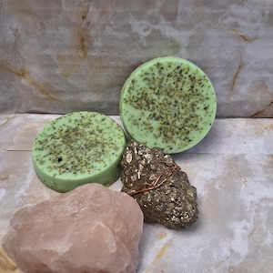 Money Soap, Money ritual, money spells, hoodoo, witchcraft, roots, hand soap