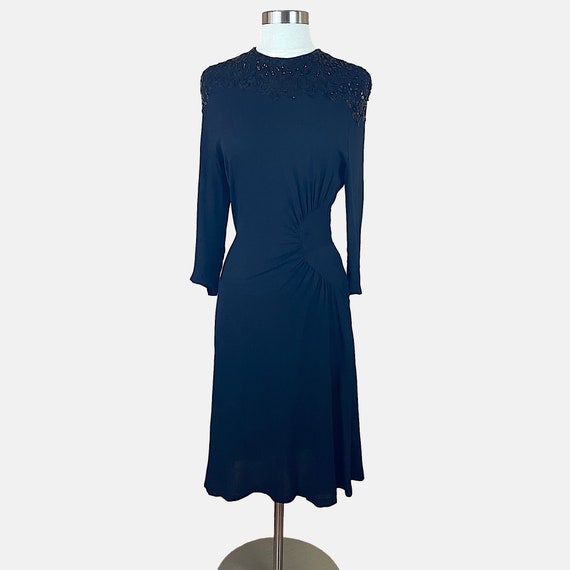 FREE SHIPPING! Vintage 1940s Rayon Crepe Sequins D