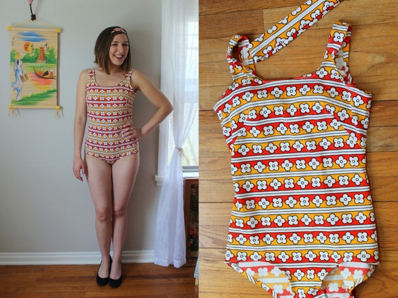 1950's women's swimwear