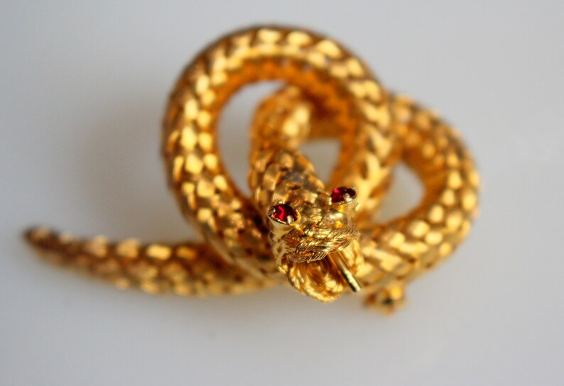 Coiled Snake Brooch Vintage Gold Plated Woven Mesh Brooch Featuring a Snake Coiled with Red Rhinestone Eyes /& Hissing Tongue